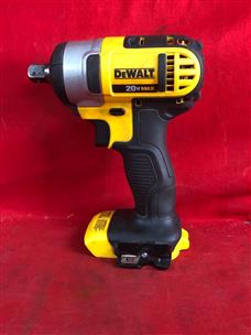 DeWALT DCF880B 20V MAX 1 2 in Impact Wrench with Detent Pin Anvil